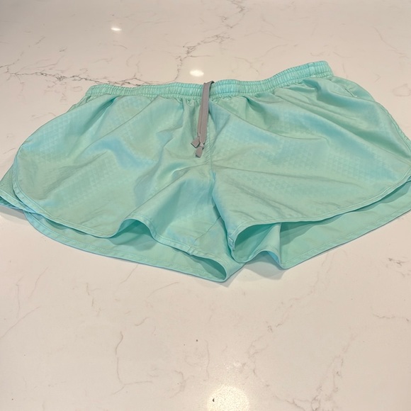 Nike Women’s Running shorts - Picture 2 of 7